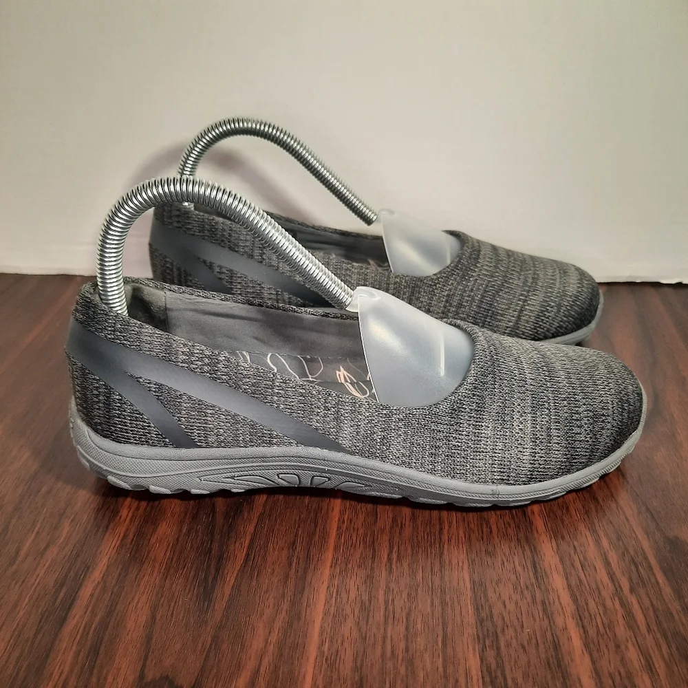 Skechers Dread Knit Slip On Women's Size 7 Gray Memory Foam Comfort Shoes Flats